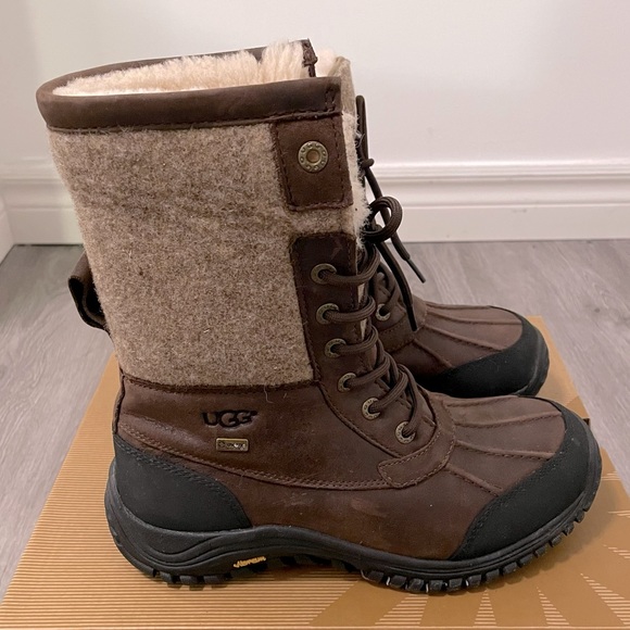 UGG Adirondack II Boots in Stout - Picture 4 of 9